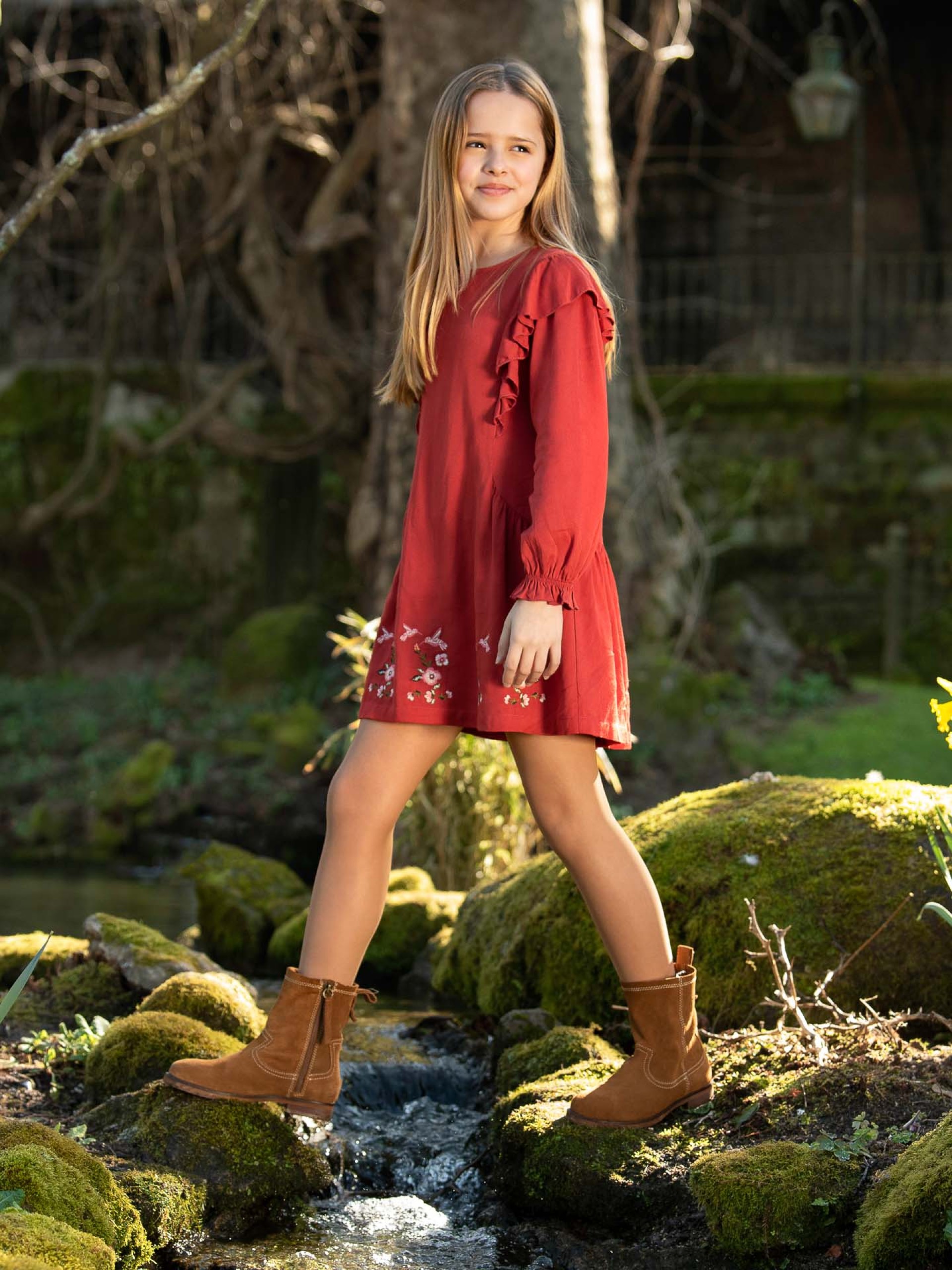 1686650561_37a4014d46916f797f361890a95a03a5 robe rouge terracotta idéale fêtes de fin d'année printemps automne vêtement enfant fille fleurs bohême boutique saint martin en haut joli pas cher